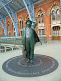 Statue of John Betjeman